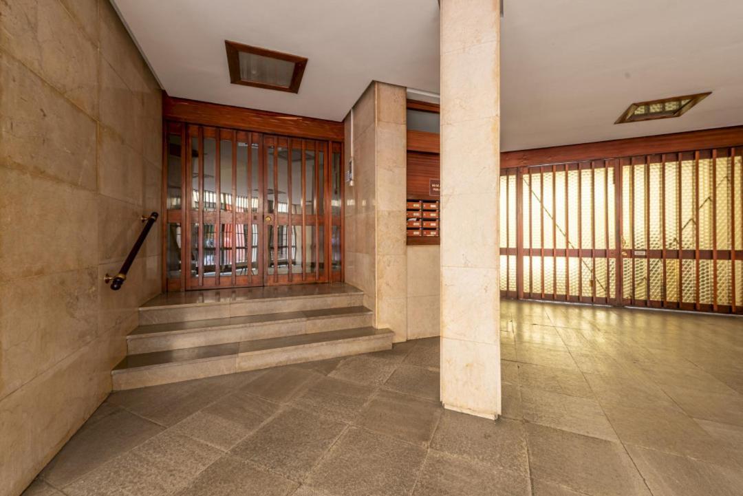 Wide With Beautiful Kitchen 2bd 3bth -arenal * Sevilla