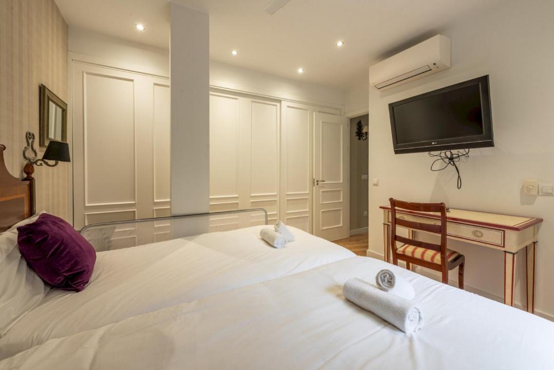 Wide With Beautiful Kitchen 2bd 3bth -arenal * Sevilla