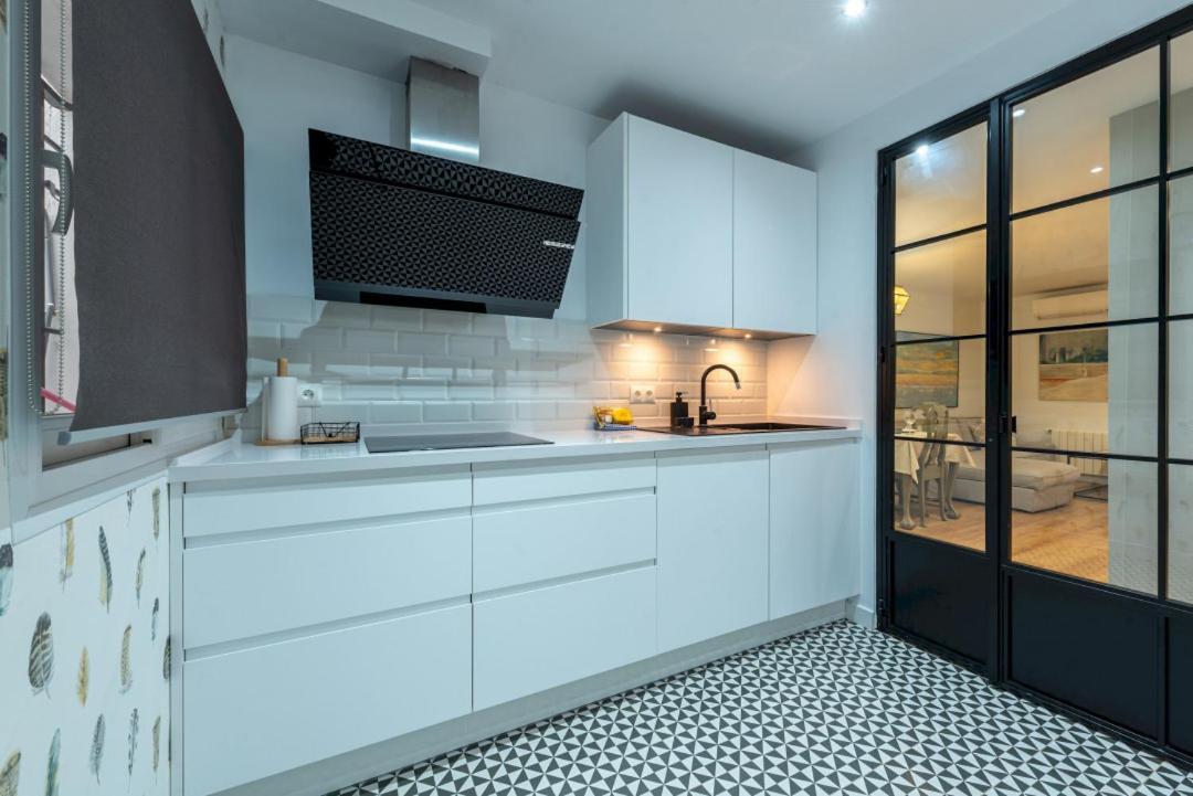 Wide With Beautiful Kitchen 2bd 3bth -arenal Apartamento *